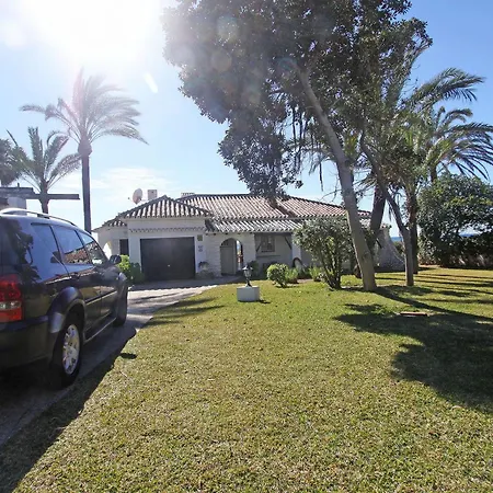 Villa 1100 - Front *