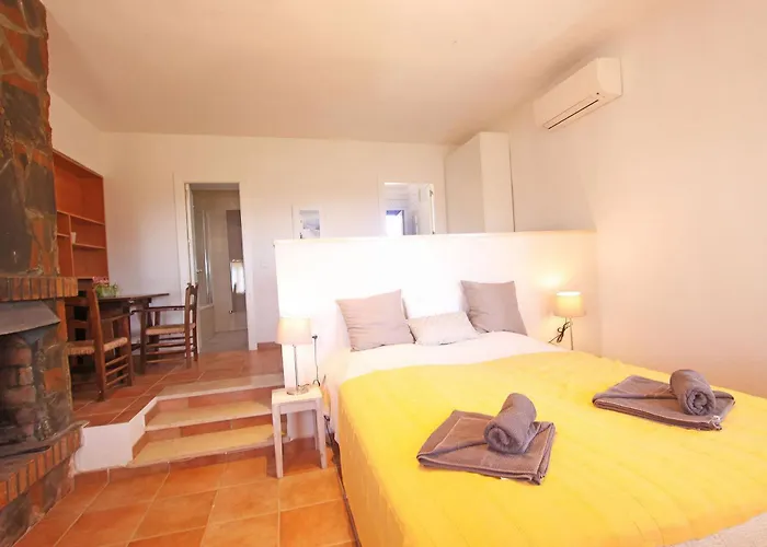 1100 - Front Villa *