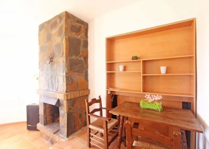 1100 - Front Villa *