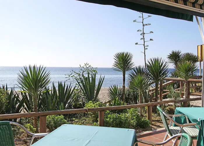 1100 - Front Villa *