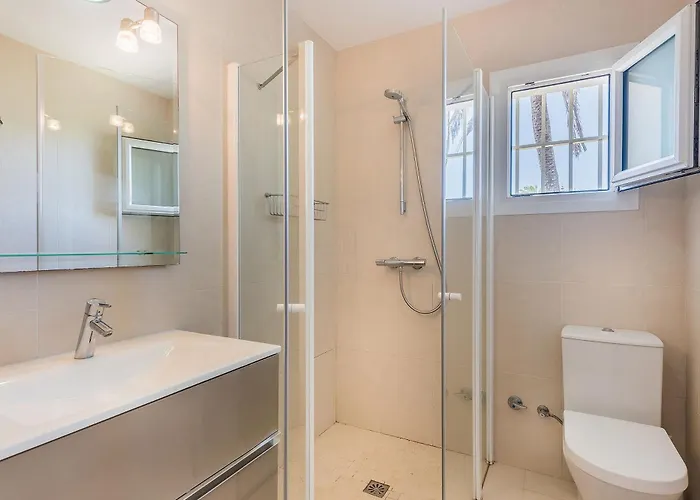 1100 - Front فيلة ماربيا